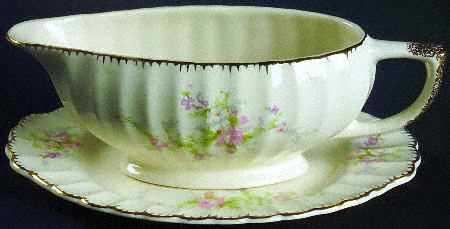 La France Gravy Boat & Underplate/Relish