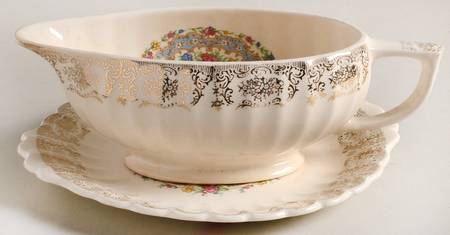Lyric Gravy Boat & Underplate/Relish