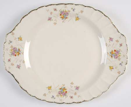 New Princess (Scalloped, Gold Trim) 15" Oval Serving Platter