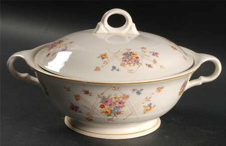 New Princess (Smooth, Yellow Trim) Round Covered Vegetable