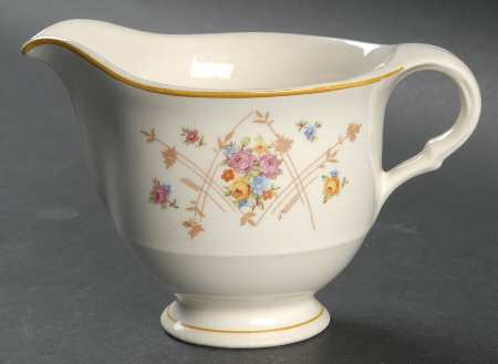 New Princess (Smooth, Yellow Trim) Creamer