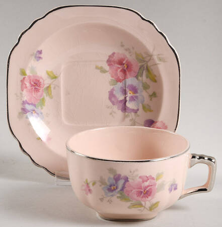 The Pansy (Glo Peach) Flat Cup & Saucer Set