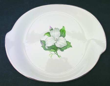 Trillium White (Glamour, Coupe) 13" Oval Serving Platter