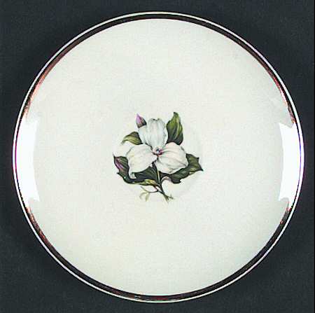 Trillium White (Glamour, Coupe) Saucer