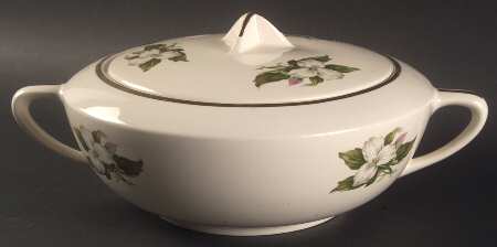 Trillium White (Glamour, Coupe) Round Covered Vegetable