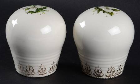 Trillium Salt & Pepper Set