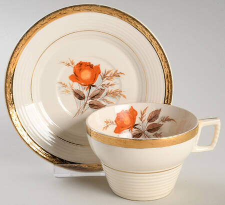 Flat Cup & Saucer Set