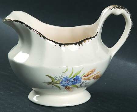 Wheatfield Fluted Edge Creamer