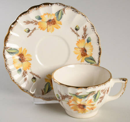 Yellow Daisy (Gold Trim) Demitasse Cup & Saucer Set