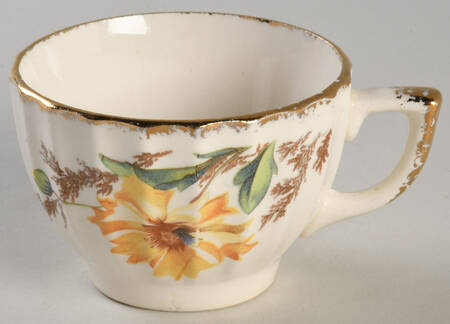 Yellow Daisy (Gold Trim) Demitasse Cup