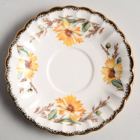 Yellow Daisy (Gold Trim) Saucer