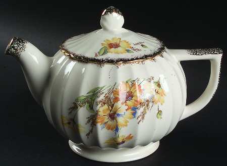 Yellow Daisy (Gold Trim) Teapot & Lid