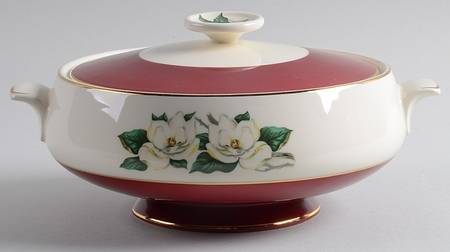 Burgundy Round Covered Vegetable