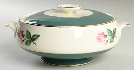 Cameo (Rose Center) Round Covered Vegetable