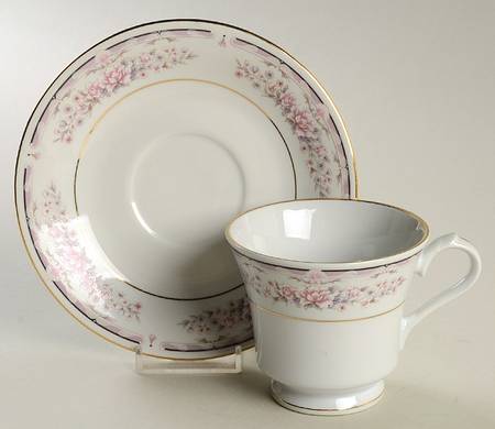 Donna (Gold Verge) Footed Cup & Saucer Set