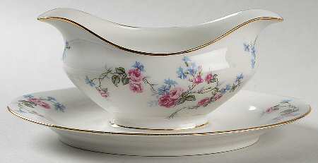 LIM10 Gravy Boat with Attached Underplate