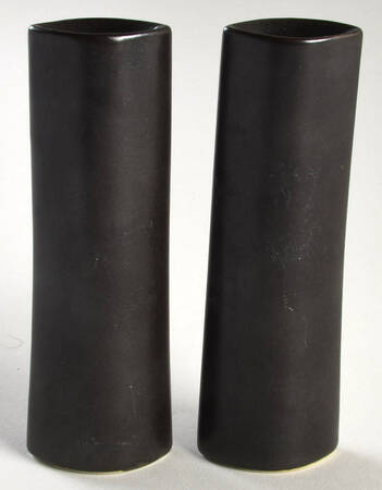 Coal (Round) Salt & Pepper Set