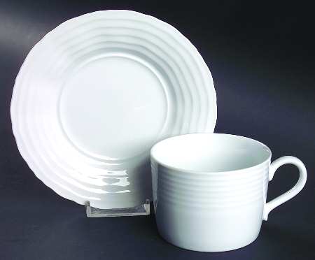 Ring Wave Flat Cup & Saucer Set
