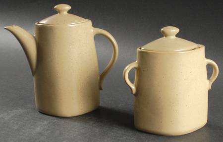 Sand (Round) Creamer & Sugar with Lids Set