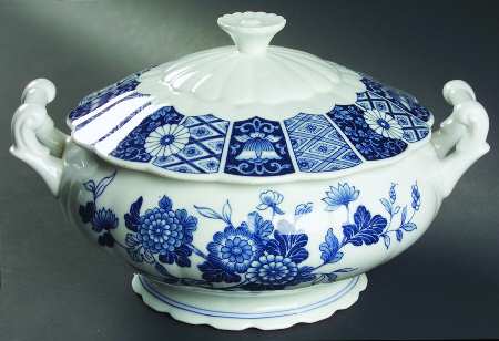 Blue Imari (L & M) Round Covered Vegetable
