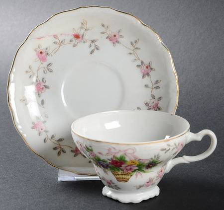 Bristol Gardens Footed Cup & Saucer Set