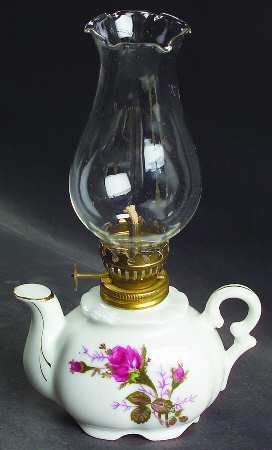 Pompadour Rose (Gold Trim) Oil Lamp & Globe