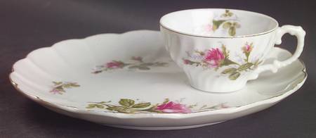 Pompadour Rose (Gold Trim) Snack Plate & Cup Set