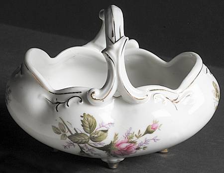 Pompadour Rose (Gold Trim) Small Basket