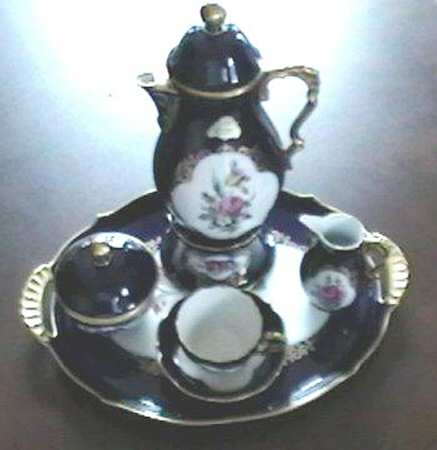 Diplomat Cobalt Blue Coffee Pot & Lid