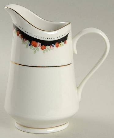 Bennington Creamer