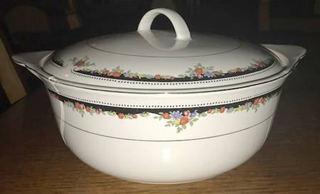 Bennington Round Covered Vegetable