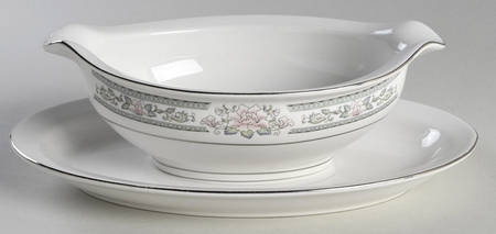 Grace Gravy Boat & Underplate