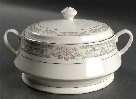 Grace Round Covered Vegetable