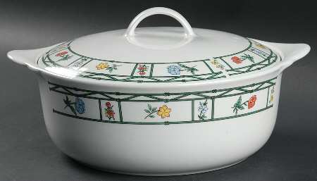Mayflower 2 Qt Round Covered Casserole