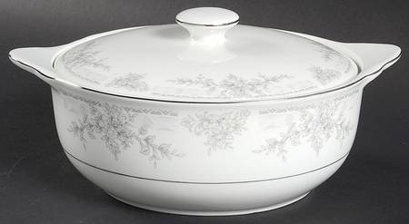 Olivia Round Covered Vegetable