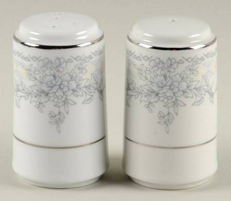 Olivia Salt & Pepper Set