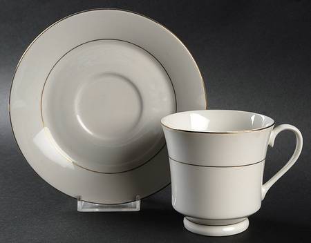 Valentine Footed Cup & Saucer Set