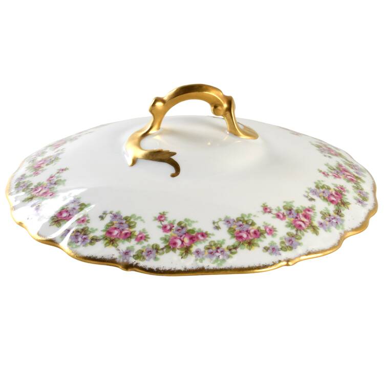 Bridal Wreath Lid for Round Vegetable