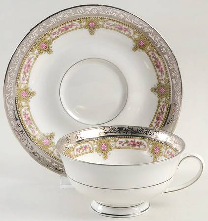 LNT10 Flat Cup & Saucer Set