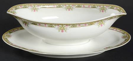 LNT12 Gravy Boat with Attached Underplate
