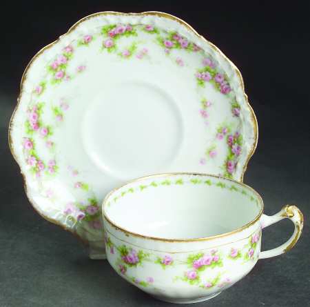 LNT4 Flat Cup & Saucer Set