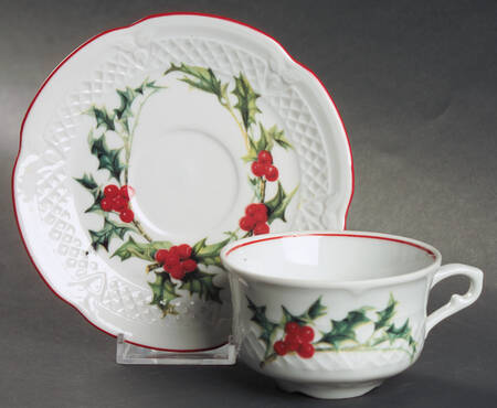 Holly Footed Cup & Saucer Set