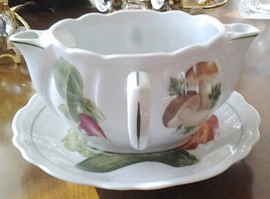 Vegetables Gravy Boat & Underplate