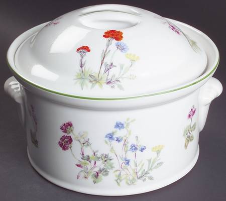 Wild Flower 2 Qt Round Covered Casserole