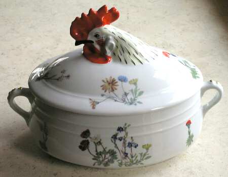 Wild Flower 2 Quart Oval Covered Casserole