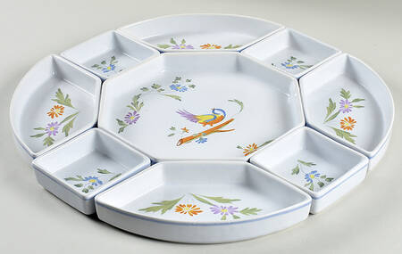 Perouges (Not French Heritage Line) 9 Pc Lazy Susan (4lass, 4lassm1, 1traoc9)
