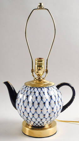 Cobalt Net 14 1/2"-15 1/8" Teapot Lamp No Shade  HC