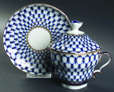 Cobalt Net Flat Cup & Saucer Set with Lid