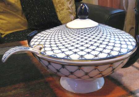 Cobalt Net Tureen & Lid w/Ladle