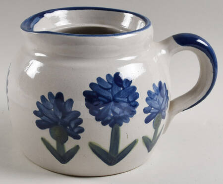 Bachelor Button Bean Pot No Lid
